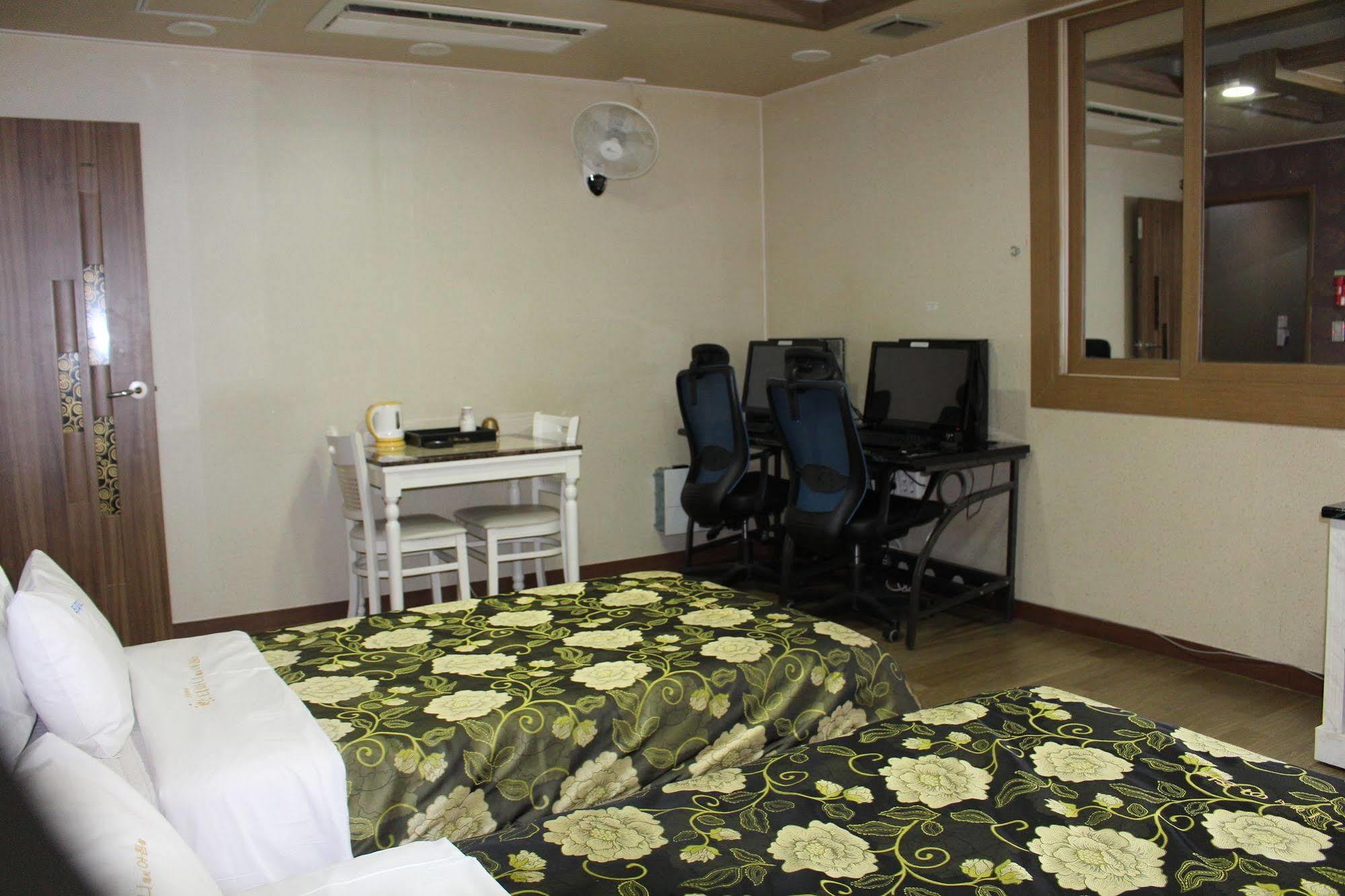 Tiffany Motel Мокпхо Екстер'єр фото