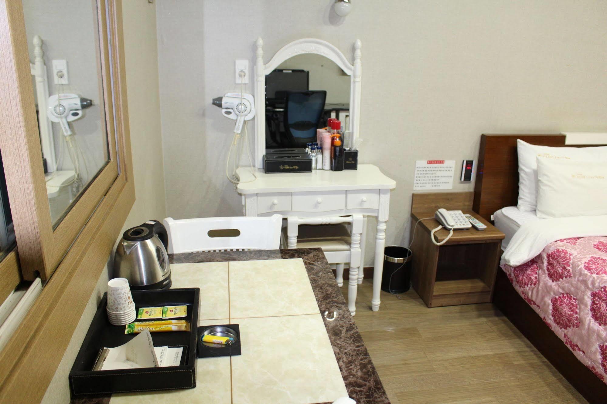 Tiffany Motel Мокпхо Екстер'єр фото