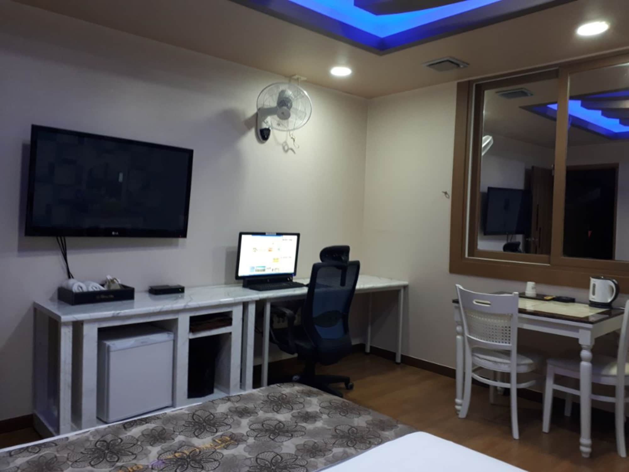 Tiffany Motel Мокпхо Екстер'єр фото